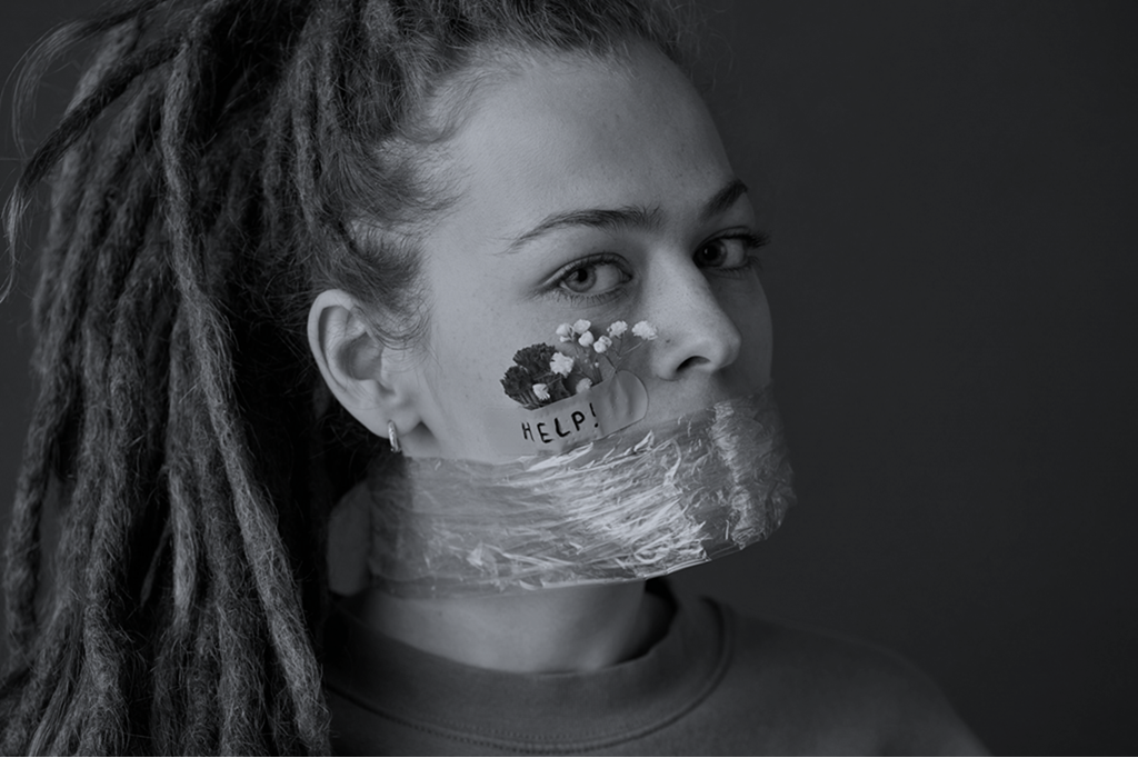 Seul·e contre tous en réunion ? Comment faites-vous pour ne pas vous taire ?